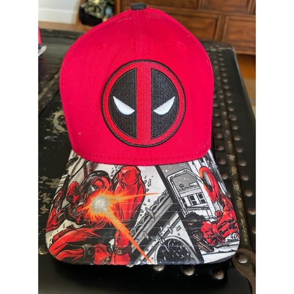 Marvel DeadPool Snapback Hat Red Color Adjustable Size Marvel Comics - Picture 1 of 6